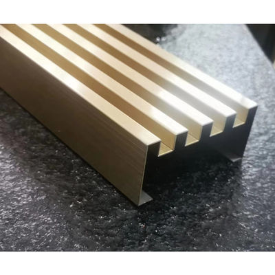 좋은 가격 304 로즈 골드 컬러 브론즈 진동 벽 클래싱 패널에 대한 고대 패턴 스테인리스 스틸 트림 온라인으로