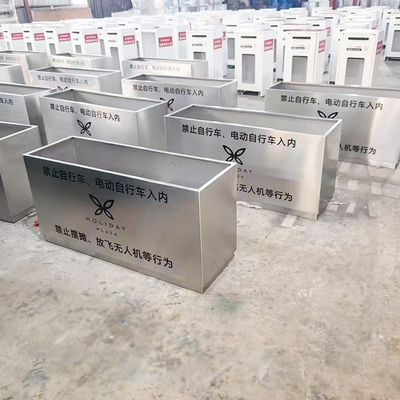 OEM Outdoor Hairline Gold Color Stainless Steel Planter For Star Hotel & Shopping Mall