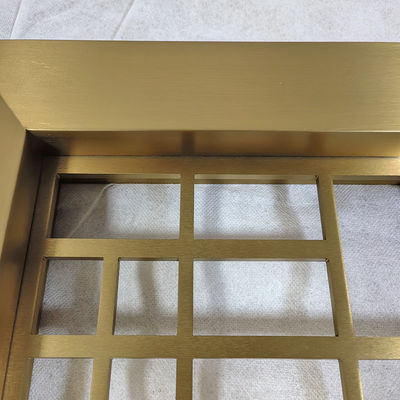 좋은 가격 샴페인 골드 레이저 그리드 장식 현대 프라이버시 금속 스크린 파티션 & 방 분단 온라인으로